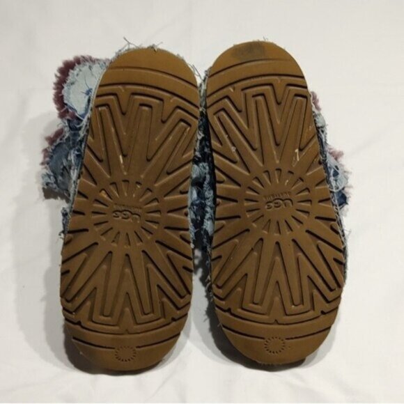 UGG Custom Denim Patchwork Bailey Button Boots 6Y 5W - Picture 8 of 11
